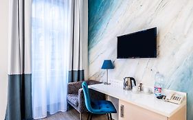 Atrium Hotel By Mellow Mood Hotels